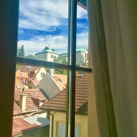 Fairy-tale From Lev I Sova Мини-отель Прага
